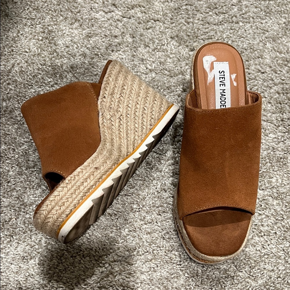 Steve Madden Tan Suede Wedge Mules